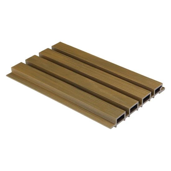 Werkseitige Anti-UV-Koextrusionswandplatte aus Holz-Kunststoff-Verbundstoff für den Außenbereich